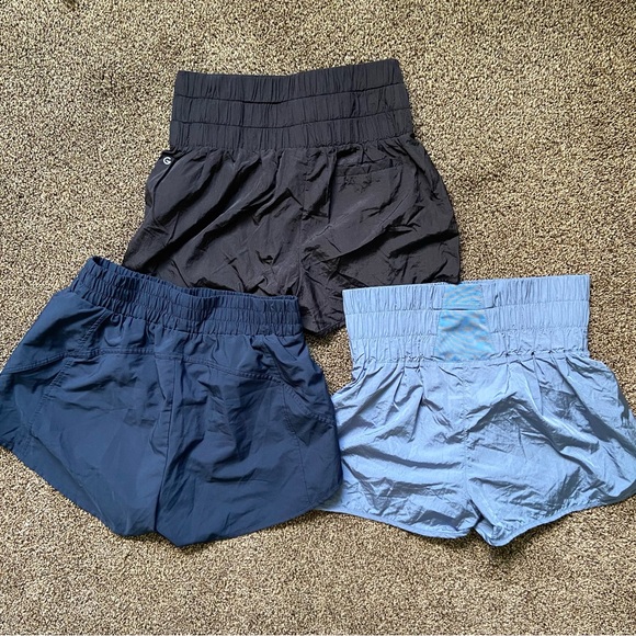 Women’s Size Medium Shorts Bundle - Picture 3 of 3
